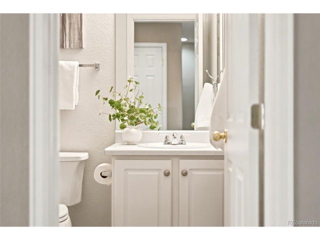 5389 S Quatar Cir, Aurora, CO 80015