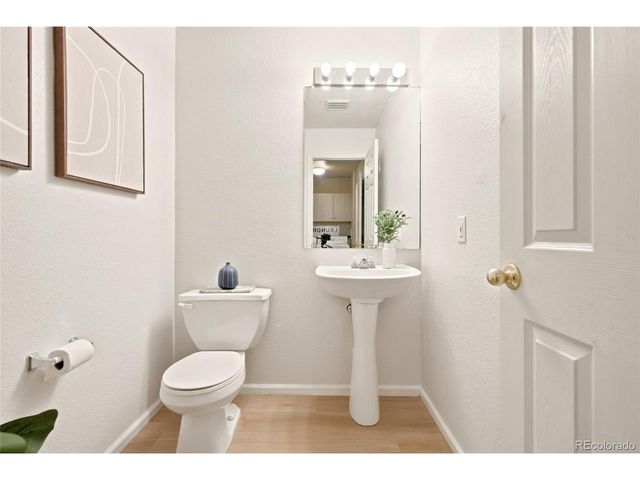 5389 S Quatar Cir, Aurora, CO 80015