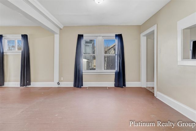 254 W Southern Avenue, Muskegon, MI 49441