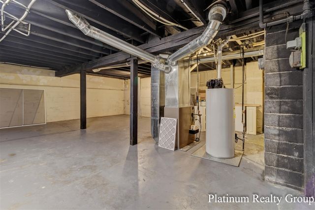 254 W Southern Avenue, Muskegon, MI 49441