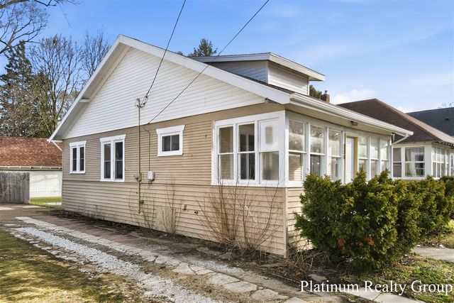 254 W Southern Avenue, Muskegon, MI 49441