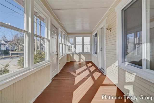 254 W Southern Avenue, Muskegon, MI 49441