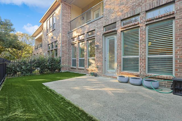 2812 Cedar Elm Drive, Carrollton, TX 75010