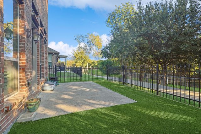 2812 Cedar Elm Drive, Carrollton, TX 75010