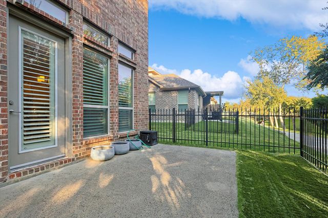 2812 Cedar Elm Drive, Carrollton, TX 75010