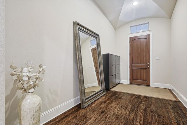 2812 Cedar Elm Drive, Carrollton, TX 75010