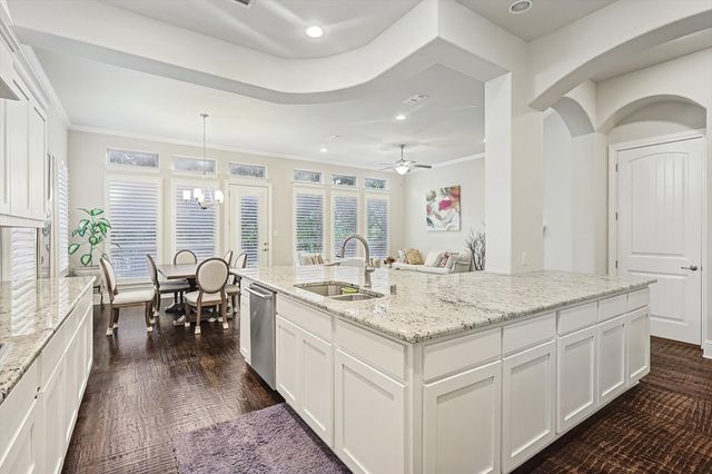 2812 Cedar Elm Drive, Carrollton, TX 75010