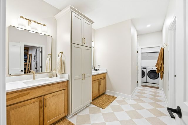 5014 176th Street, Urbandale, IA 50432