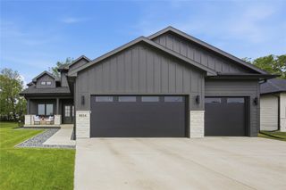 5014 176th Street, Urbandale, IA 50432