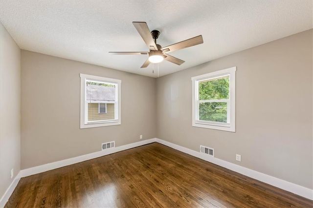 8116 Wayne Avenue, Kansas City, MO 64131