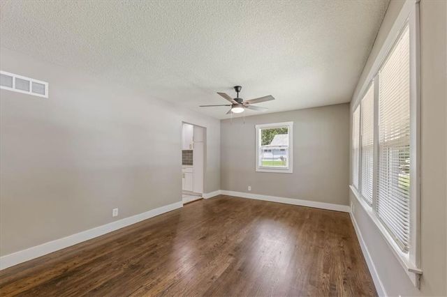 8116 Wayne Avenue, Kansas City, MO 64131