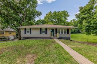 8116 Wayne Avenue, Kansas City, MO 64131