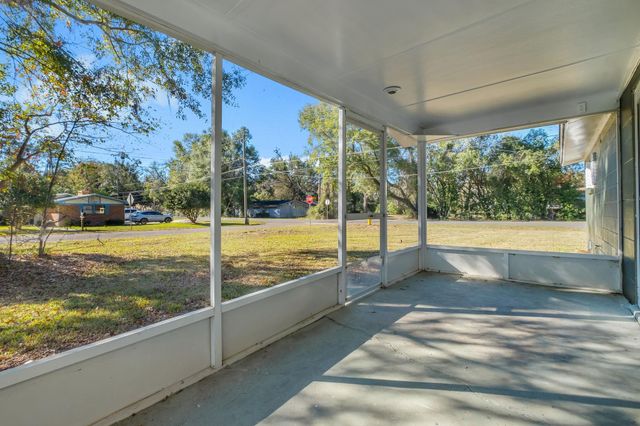2012 Woodstock Lane, Tallahassee, FL 32303
