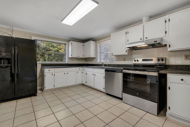 2012 Woodstock Lane, Tallahassee, FL 32303