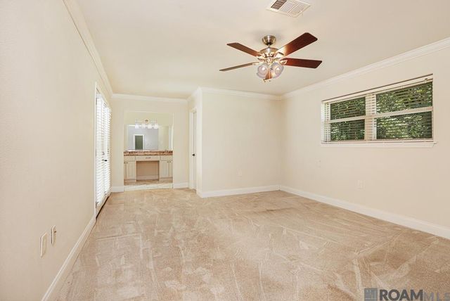 29398 Magnolia Dr, Walker, LA 70785