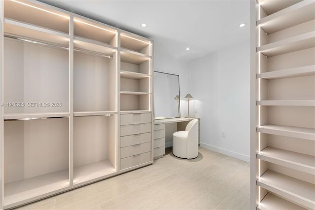 500 Alton Rd 2105, Miami Beach, FL 33139