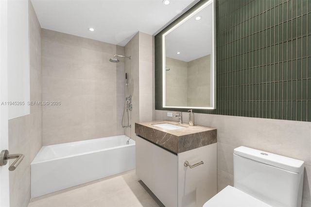 500 Alton Rd 2105, Miami Beach, FL 33139