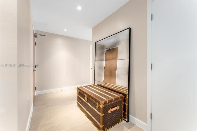 500 Alton Rd 2105, Miami Beach, FL 33139