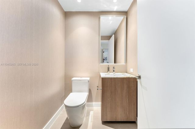 500 Alton Rd 2105, Miami Beach, FL 33139