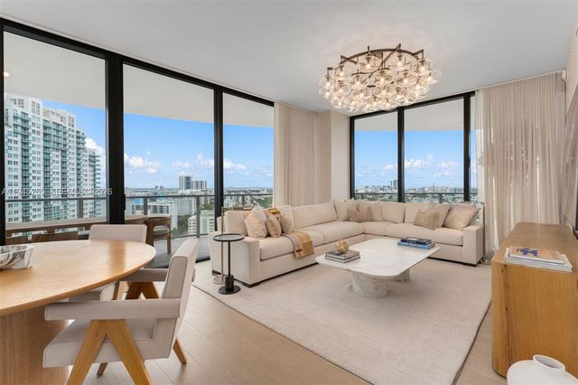 500 Alton Rd 2105, Miami Beach, FL 33139