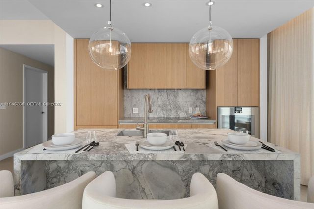 500 Alton Rd 2105, Miami Beach, FL 33139