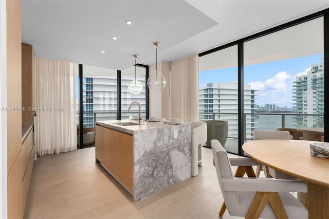 500 Alton Rd 2105, Miami Beach, FL 33139