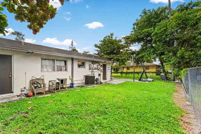 4301 Lakewood Road, Lake Worth, FL 33461