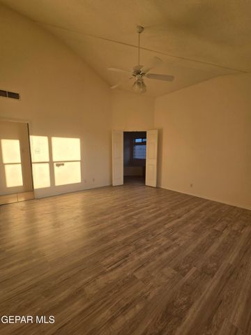 7051 CROWN RIDGE Drive, El Paso, TX 79912