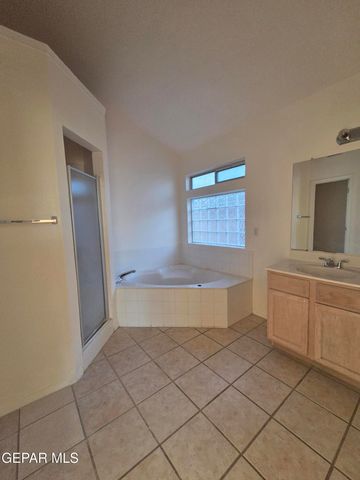 7051 CROWN RIDGE Drive, El Paso, TX 79912