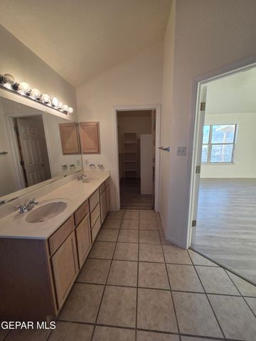 7051 CROWN RIDGE Drive, El Paso, TX 79912