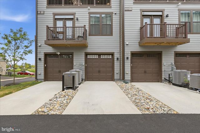 1612 KIRKMAN ST, Dumfries, VA 22026
