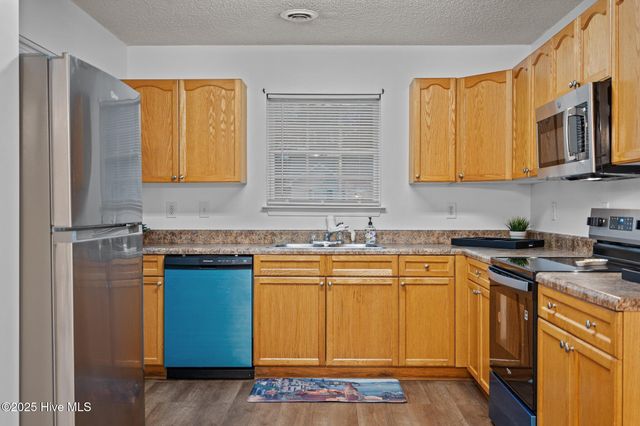 1018 Ashland Way, Leland, NC 28451