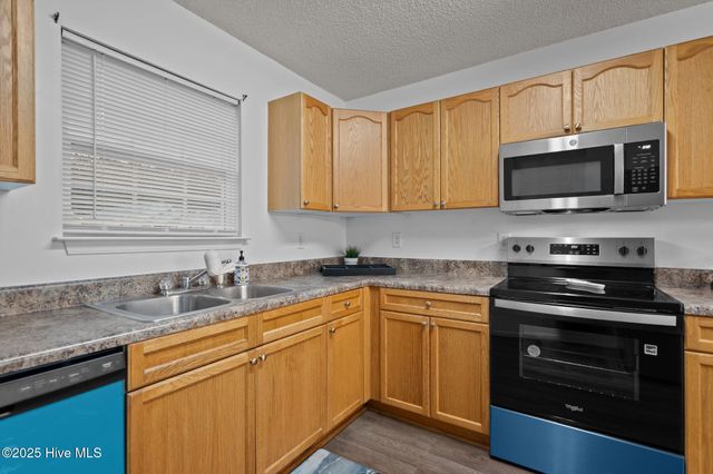 1018 Ashland Way, Leland, NC 28451