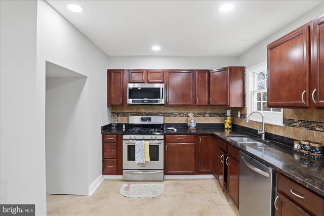 109 S HURON DR, Oxon Hill, MD 20745