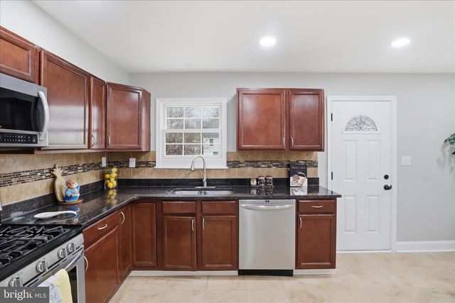 109 S HURON DR, Oxon Hill, MD 20745