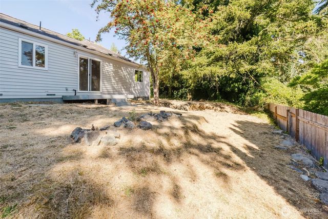 1141 West Avenue, Port Orchard, WA 98366
