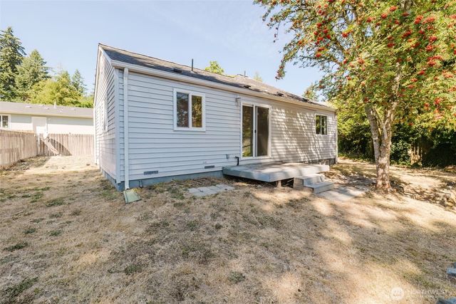 1141 West Avenue, Port Orchard, WA 98366