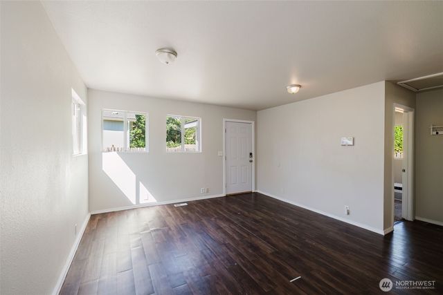 1141 West Avenue, Port Orchard, WA 98366