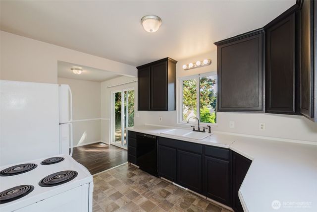 1141 West Avenue, Port Orchard, WA 98366