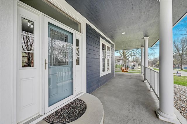 207 Saponi Lane, Lake Winnebago, MO 64034
