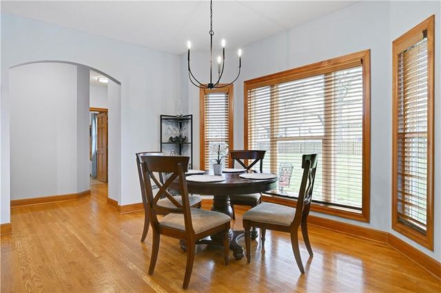 207 Saponi Lane, Lake Winnebago, MO 64034