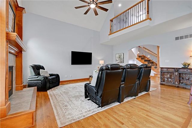 207 Saponi Lane, Lake Winnebago, MO 64034