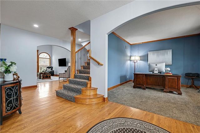 207 Saponi Lane, Lake Winnebago, MO 64034