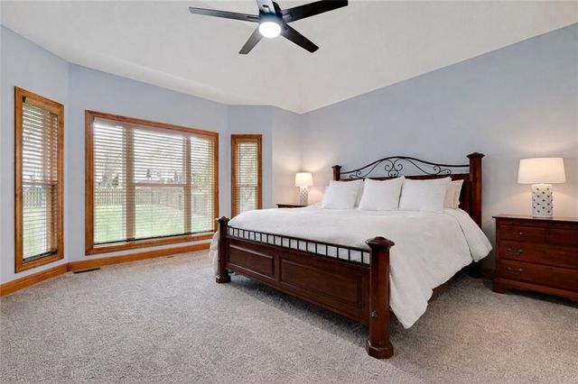 207 Saponi Lane, Lake Winnebago, MO 64034