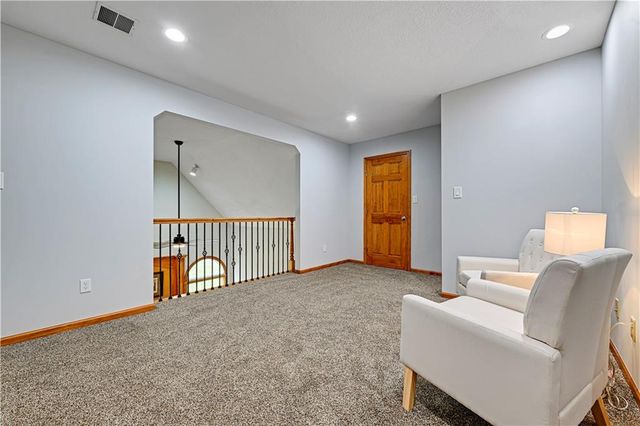207 Saponi Lane, Lake Winnebago, MO 64034
