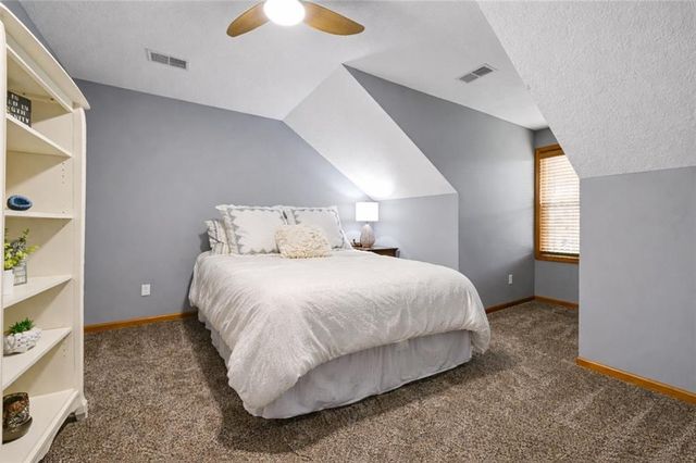207 Saponi Lane, Lake Winnebago, MO 64034