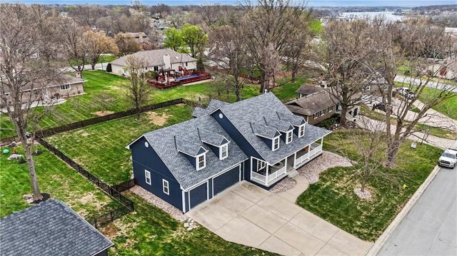 207 Saponi Lane, Lake Winnebago, MO 64034