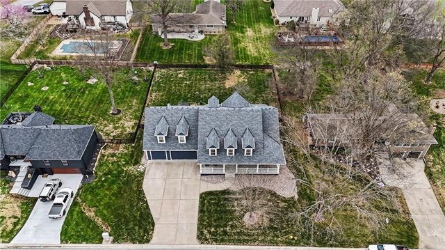 207 Saponi Lane, Lake Winnebago, MO 64034
