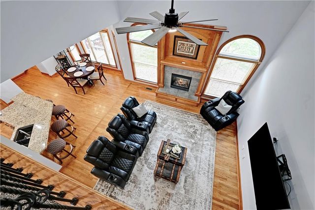 207 Saponi Lane, Lake Winnebago, MO 64034