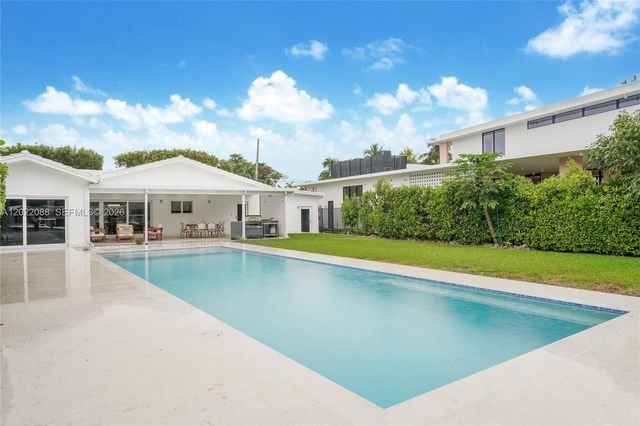 801 NE 76th St, Miami, FL 33138